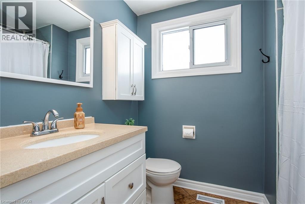 35 Roberts Crescent, Kitchener, Ontario  N2E 1A6 - Photo 35 - 40801526