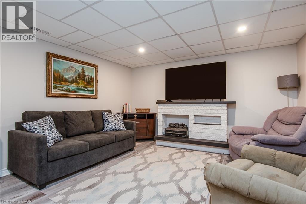 35 Roberts Crescent, Kitchener, Ontario  N2E 1A6 - Photo 39 - 40801526