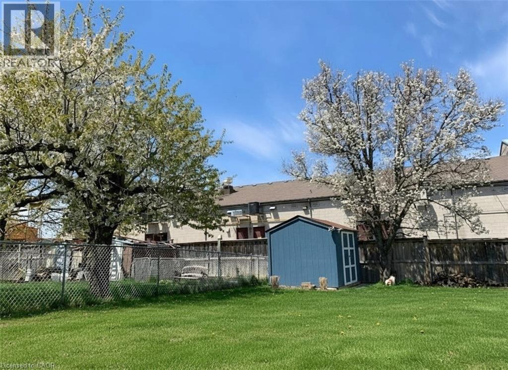 35 Roberts Crescent, Kitchener, Ontario  N2E 1A6 - Photo 7 - 40801526