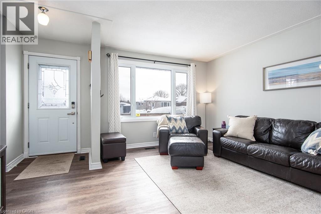 35 Roberts Crescent, Kitchener, Ontario  N2E 1A6 - Photo 9 - 40801526