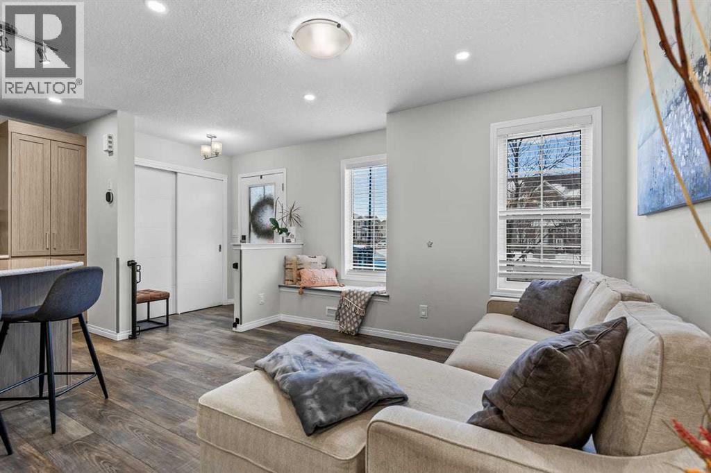 51 Yorkville Boulevard Sw, Calgary, Alberta  T2X 4K2 - Photo 5 - A2278471