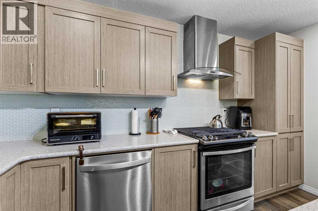 51 Yorkville Boulevard Sw, Calgary, Alberta  T2X 4K2 - Photo 10 - A2278471