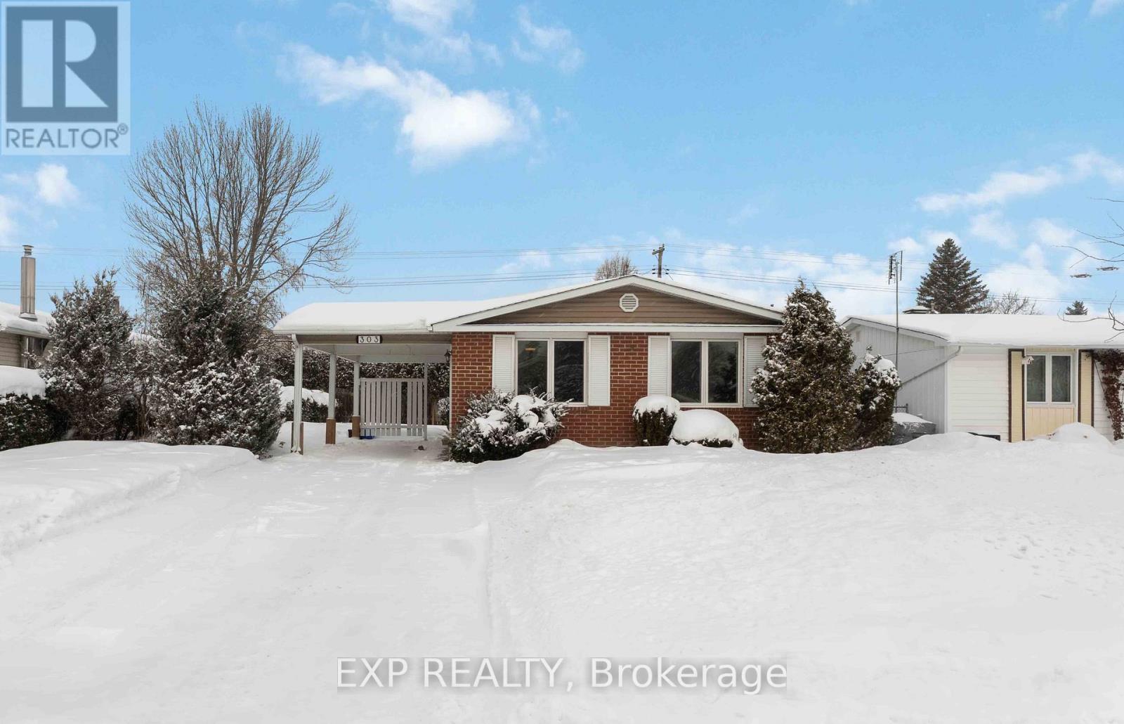 303 Amiens Street, Ottawa, Ontario  K1E 1N3 - Photo 1 - X12741450