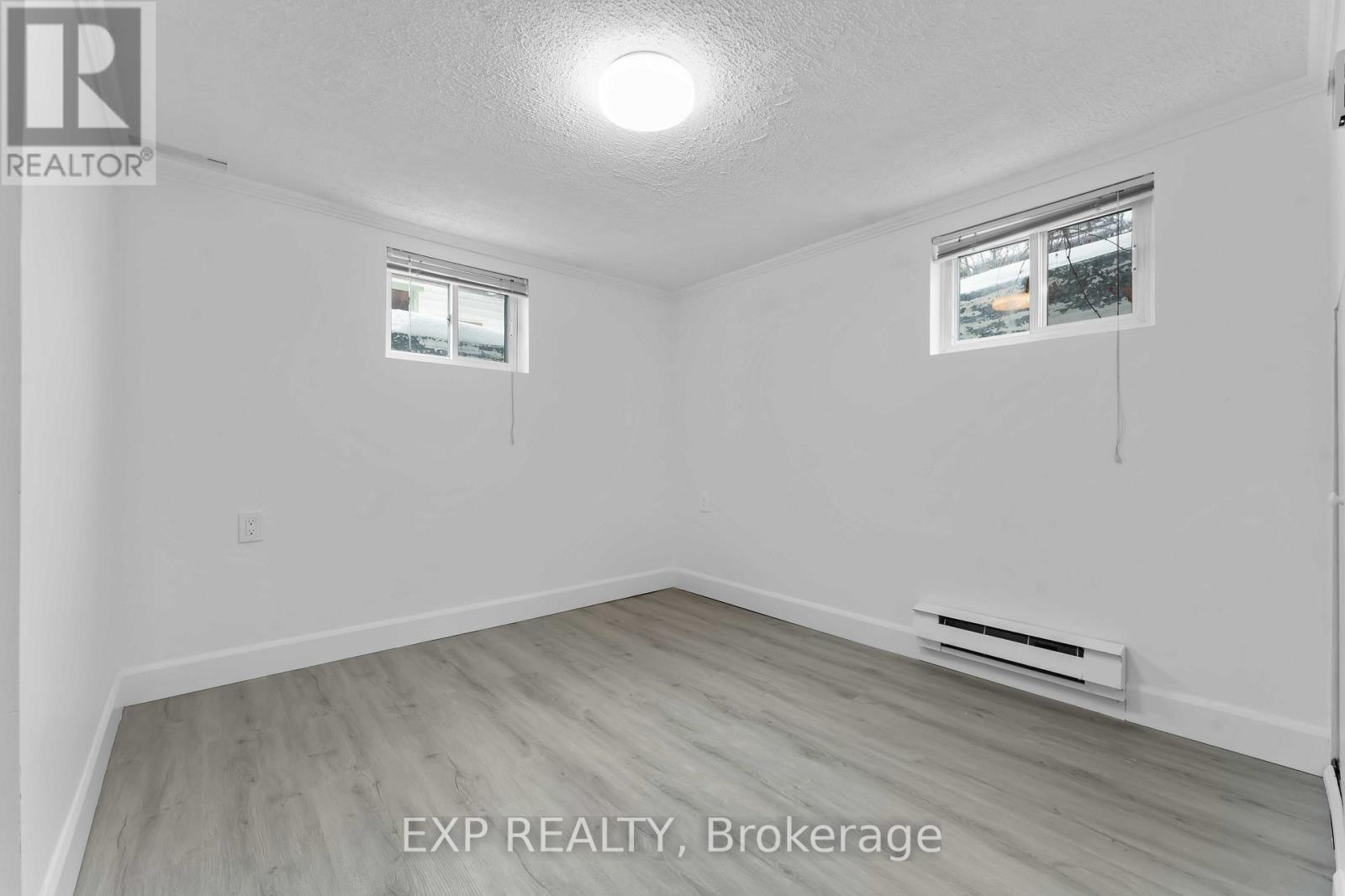 303 Amiens Street, Ottawa, Ontario  K1E 1N3 - Photo 24 - X12741450