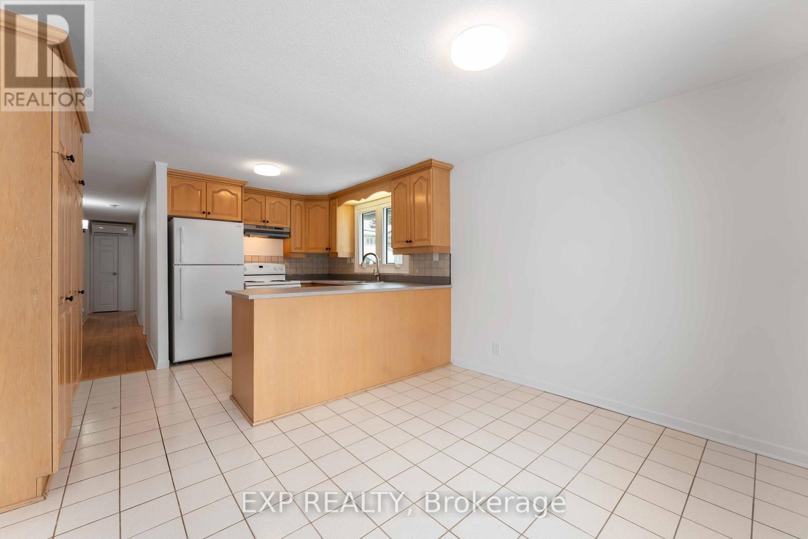 303 Amiens Street, Ottawa, Ontario  K1E 1N3 - Photo 7 - X12741450