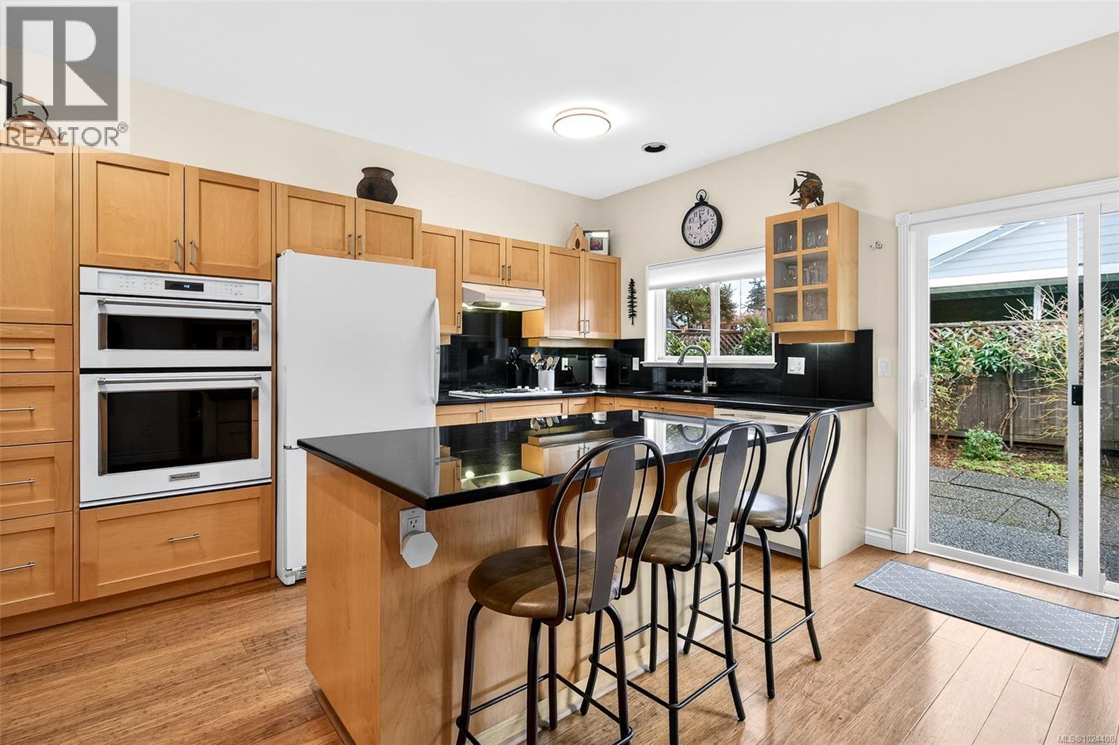 5 2235 Harbour Rd, Sidney, British Columbia  V8L 2P7 - Photo 16 - 1024408