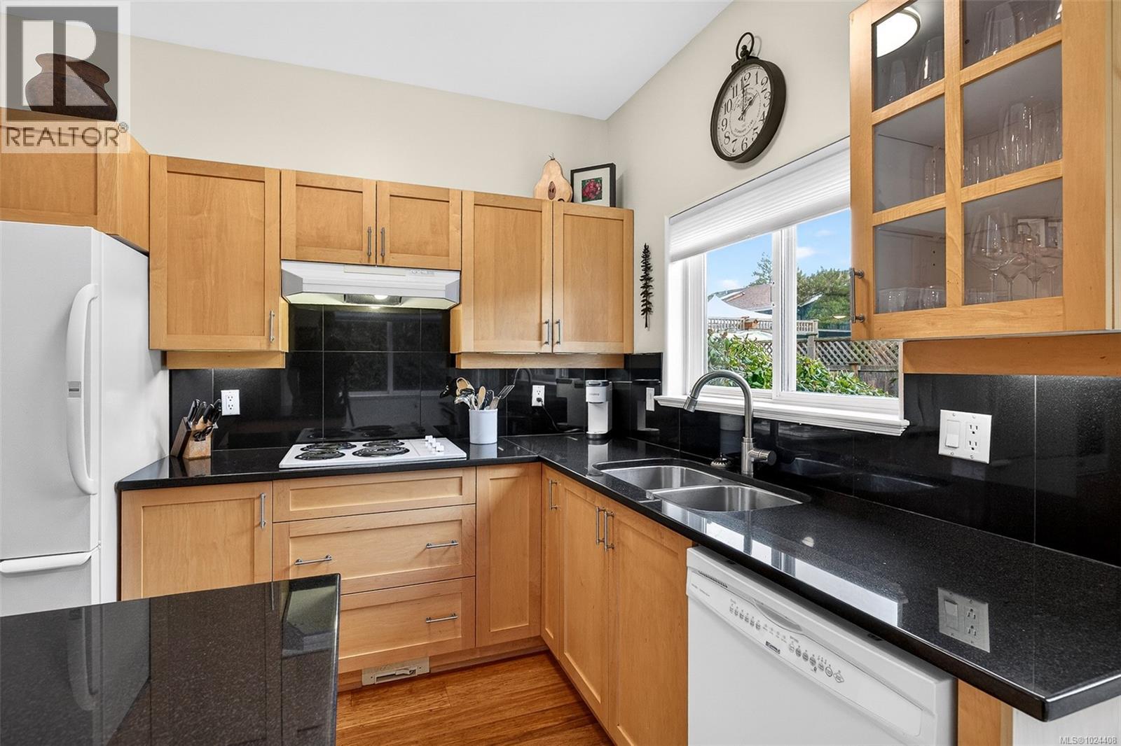 5 2235 Harbour Rd, Sidney, British Columbia  V8L 2P7 - Photo 19 - 1024408