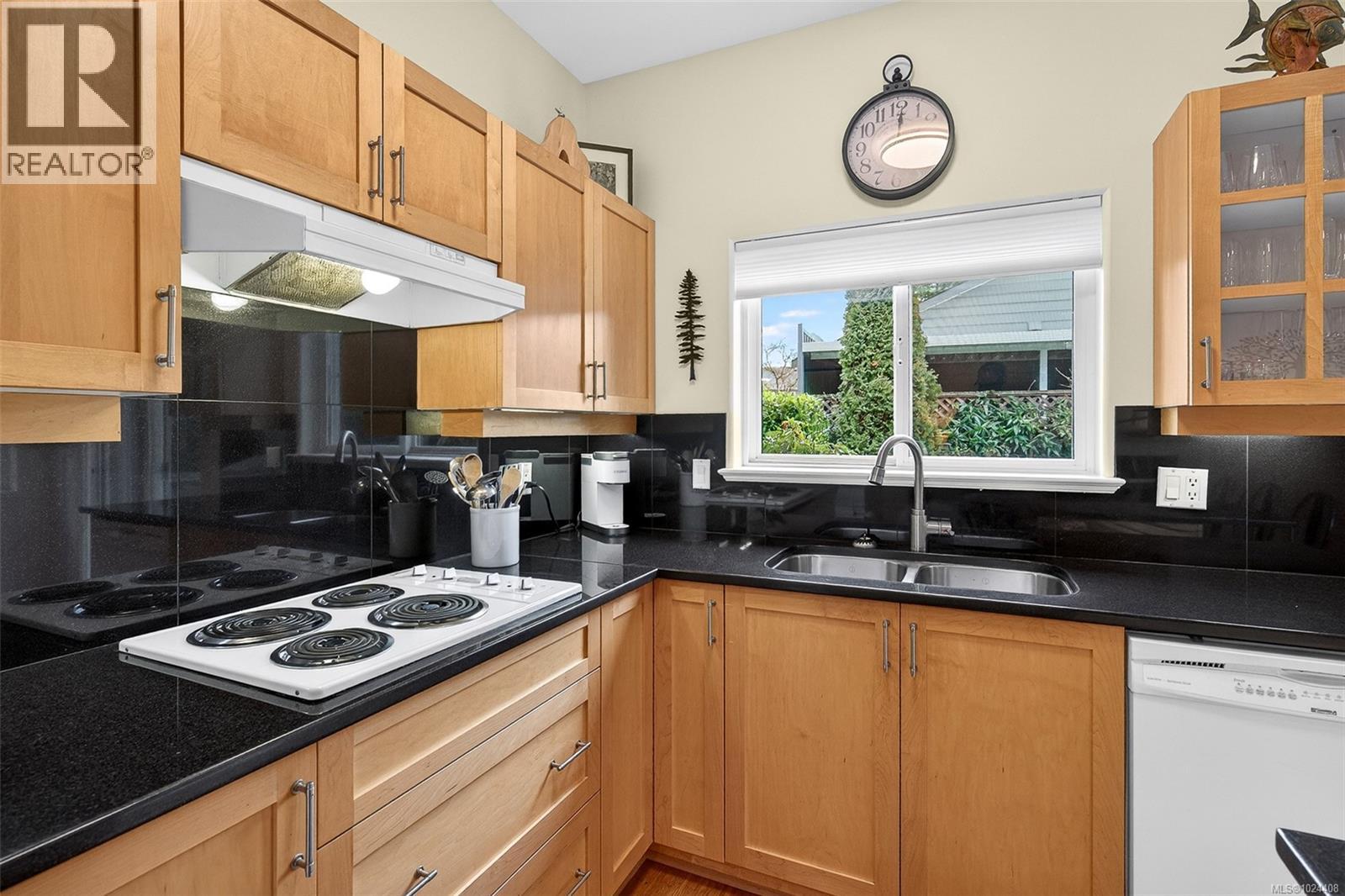 5 2235 Harbour Rd, Sidney, British Columbia  V8L 2P7 - Photo 20 - 1024408