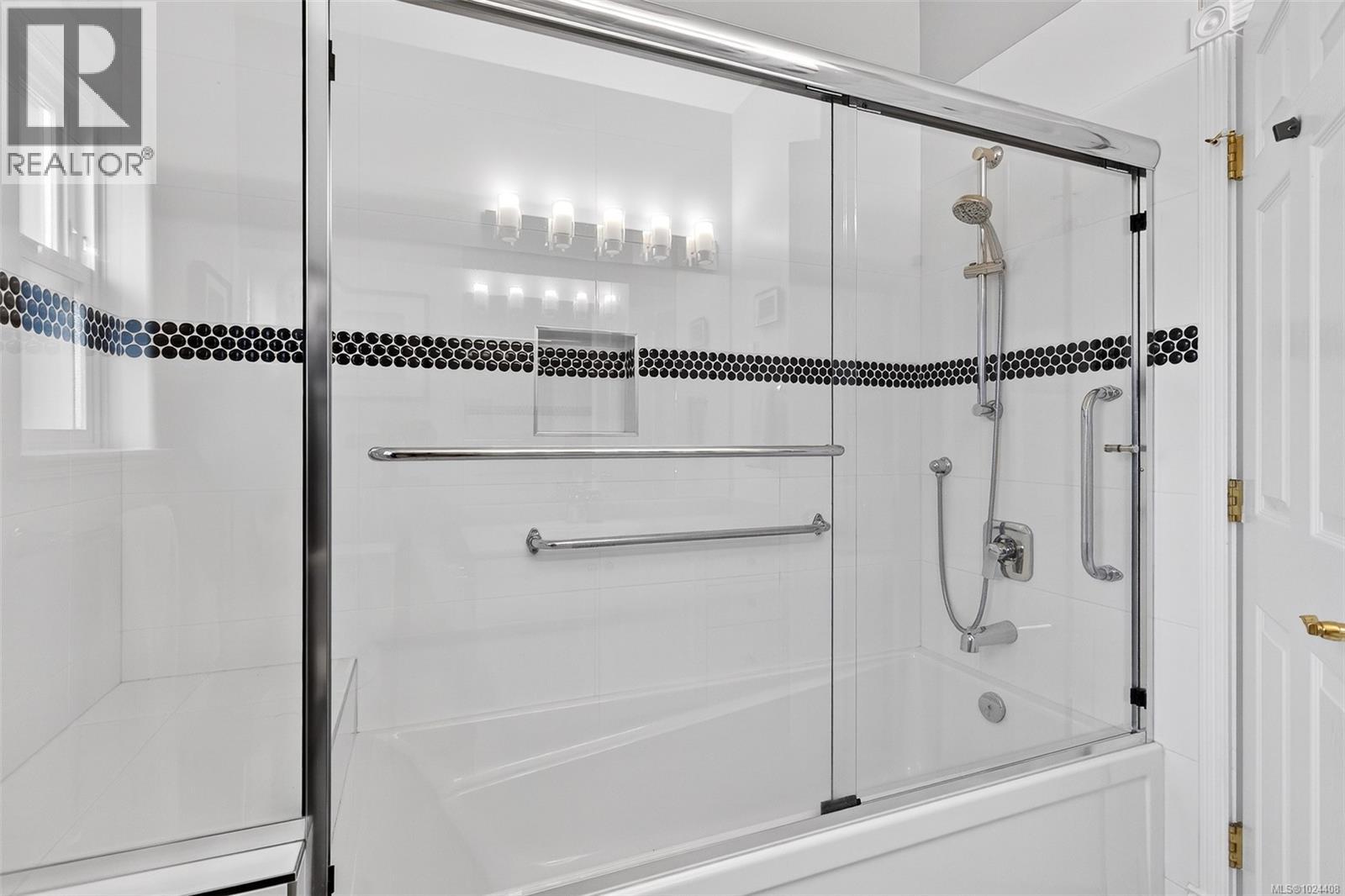 5 2235 Harbour Rd, Sidney, British Columbia  V8L 2P7 - Photo 37 - 1024408