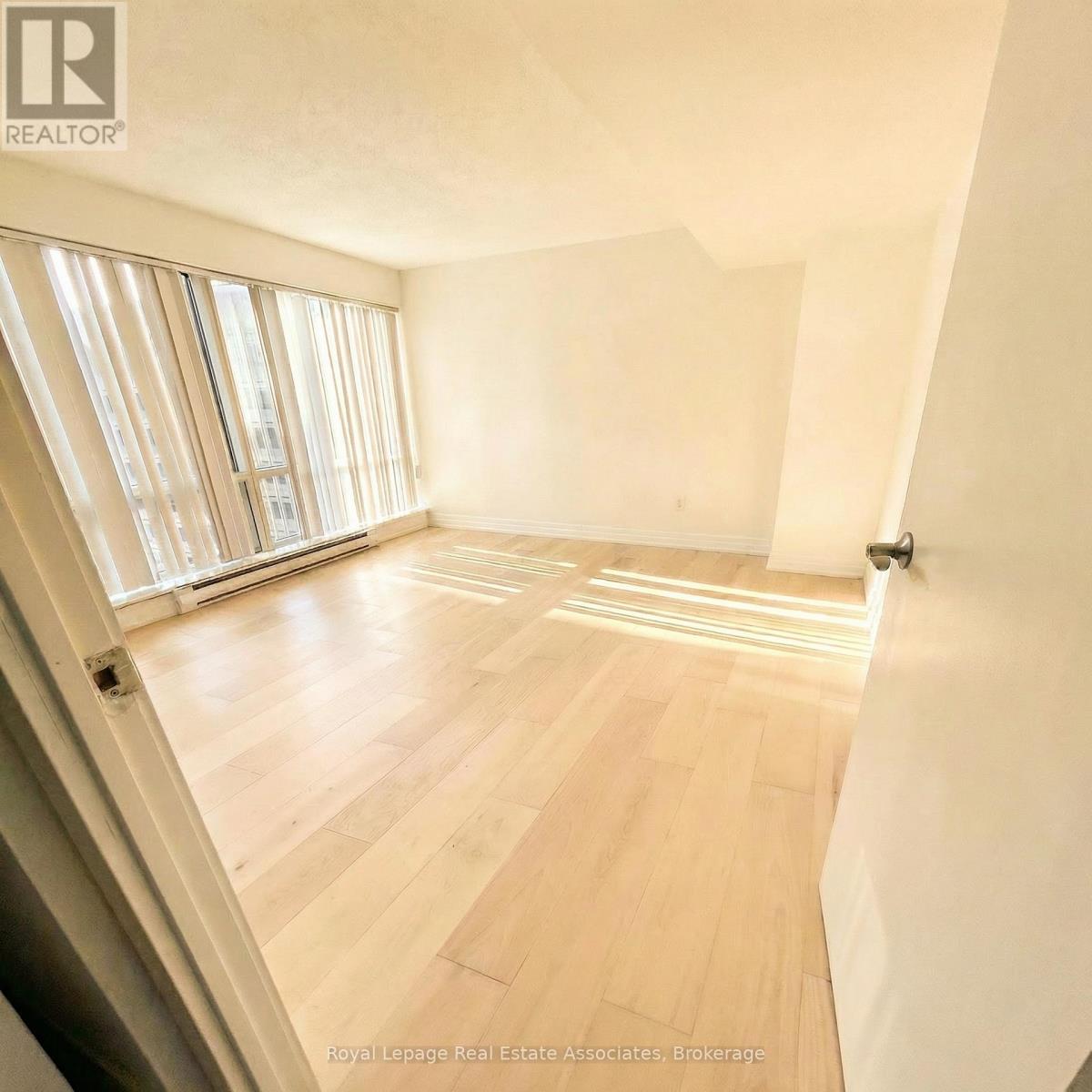 2014 - 1001 Bay Street, Toronto, Ontario  M5S 3A6 - Photo 13 - C12741480