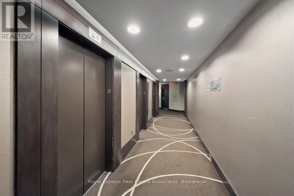 2014 - 1001 Bay Street, Toronto, Ontario  M5S 3A6 - Photo 6 - C12741480