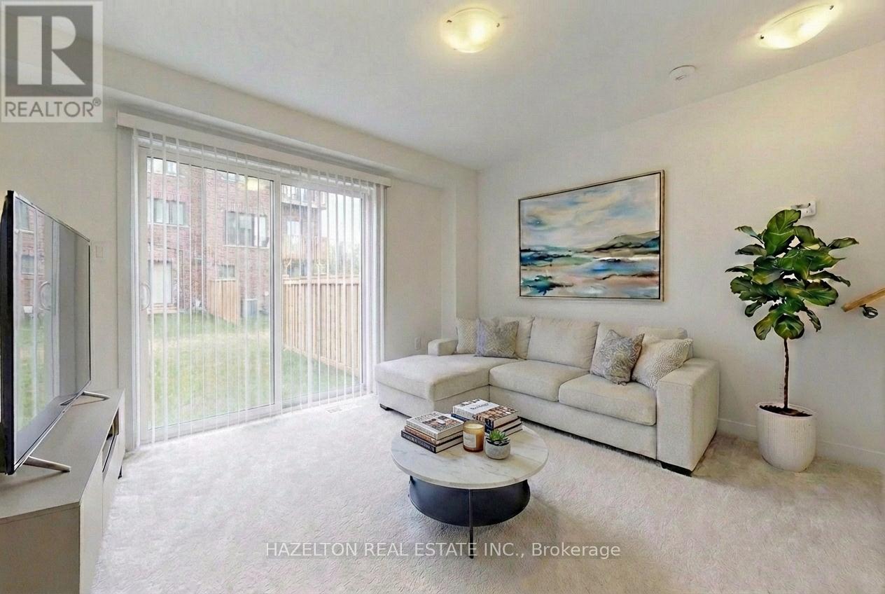 26 Calloway Way, Whitby, Ontario  L2N 0N9 - Photo 7 - E12741446