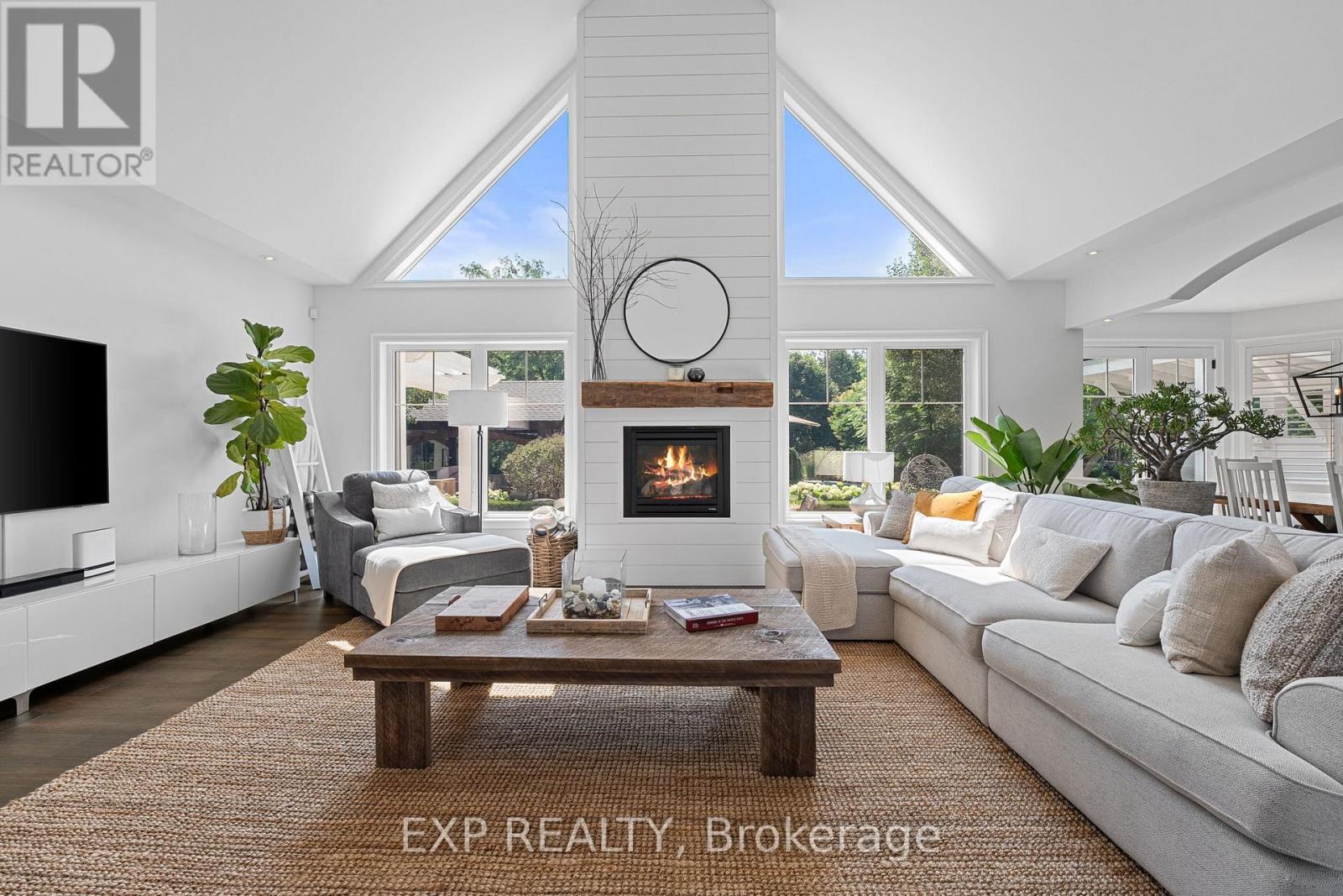 3 Wolford Court, Georgina, Ontario  L4P 0B1 - Photo 10 - N12741436