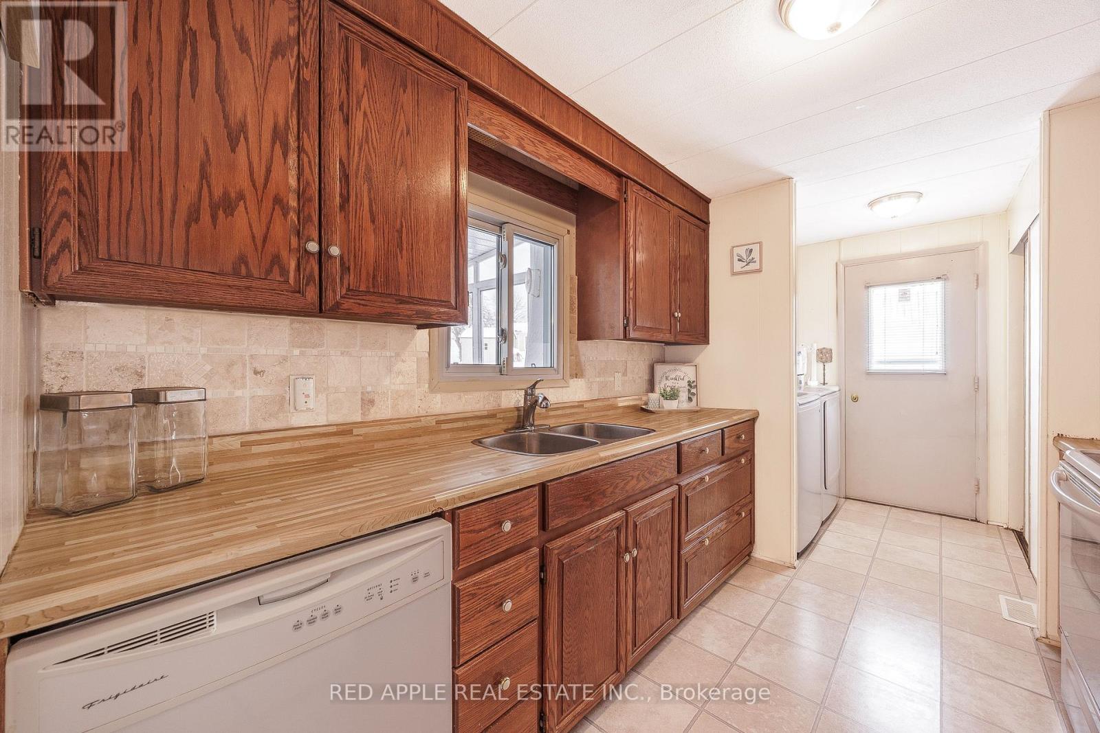 30 Mimosa Drive, Innisfil, Ontario  L9S 1P8 - Photo 19 - N12741466