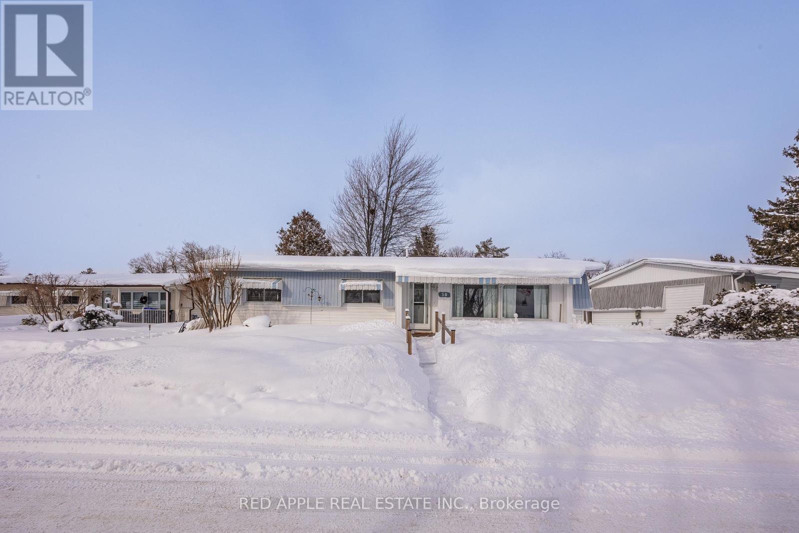 30 Mimosa Drive, Innisfil, Ontario  L9S 1P8 - Photo 2 - N12741466