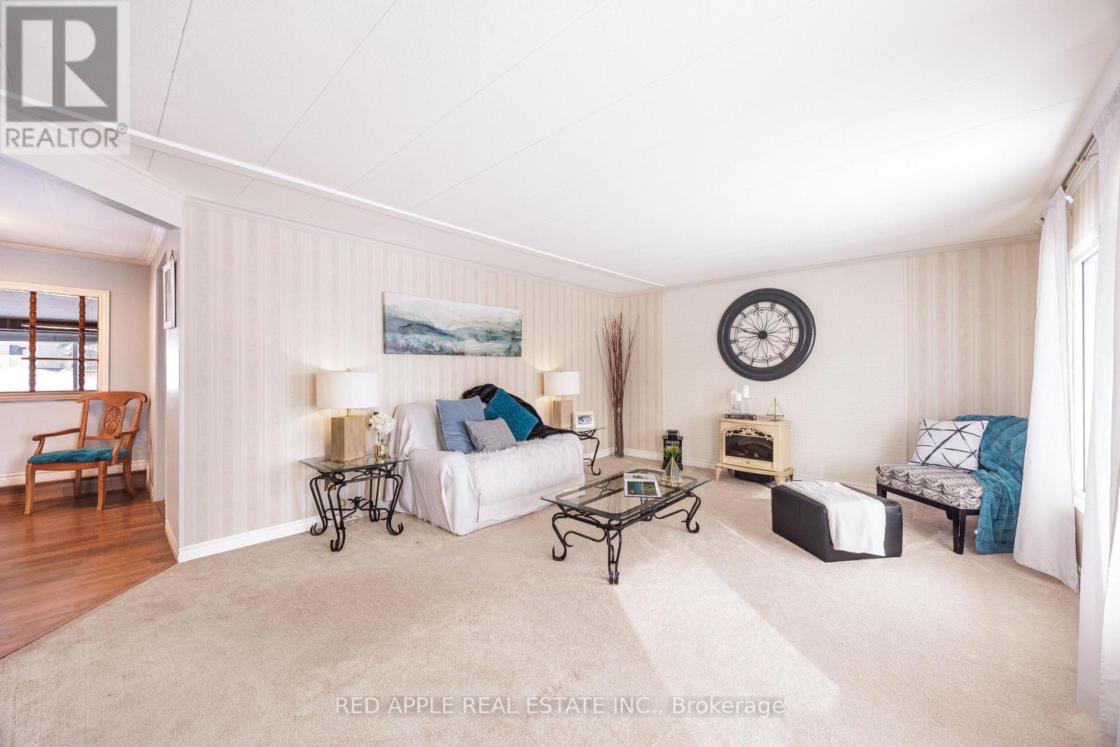 30 Mimosa Drive, Innisfil, Ontario  L9S 1P8 - Photo 5 - N12741466