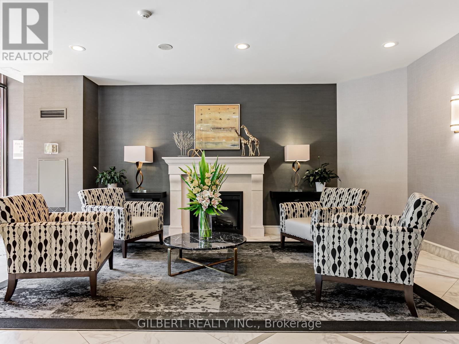 806 - 100 Observatory Lane, Richmond Hill, Ontario  L4C 1T4 - Photo 3 - N12741476