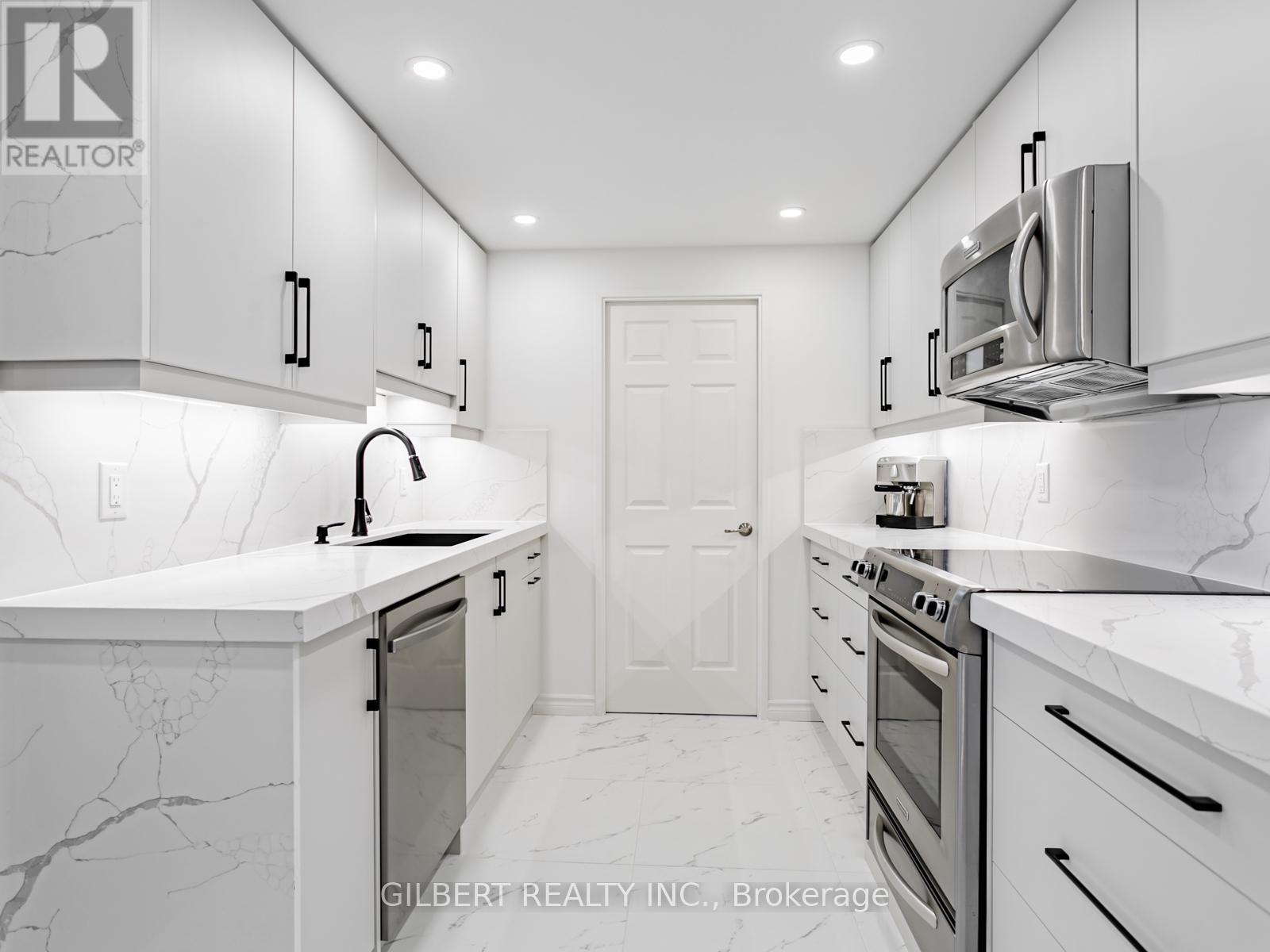 806 - 100 Observatory Lane, Richmond Hill, Ontario  L4C 1T4 - Photo 8 - N12741476