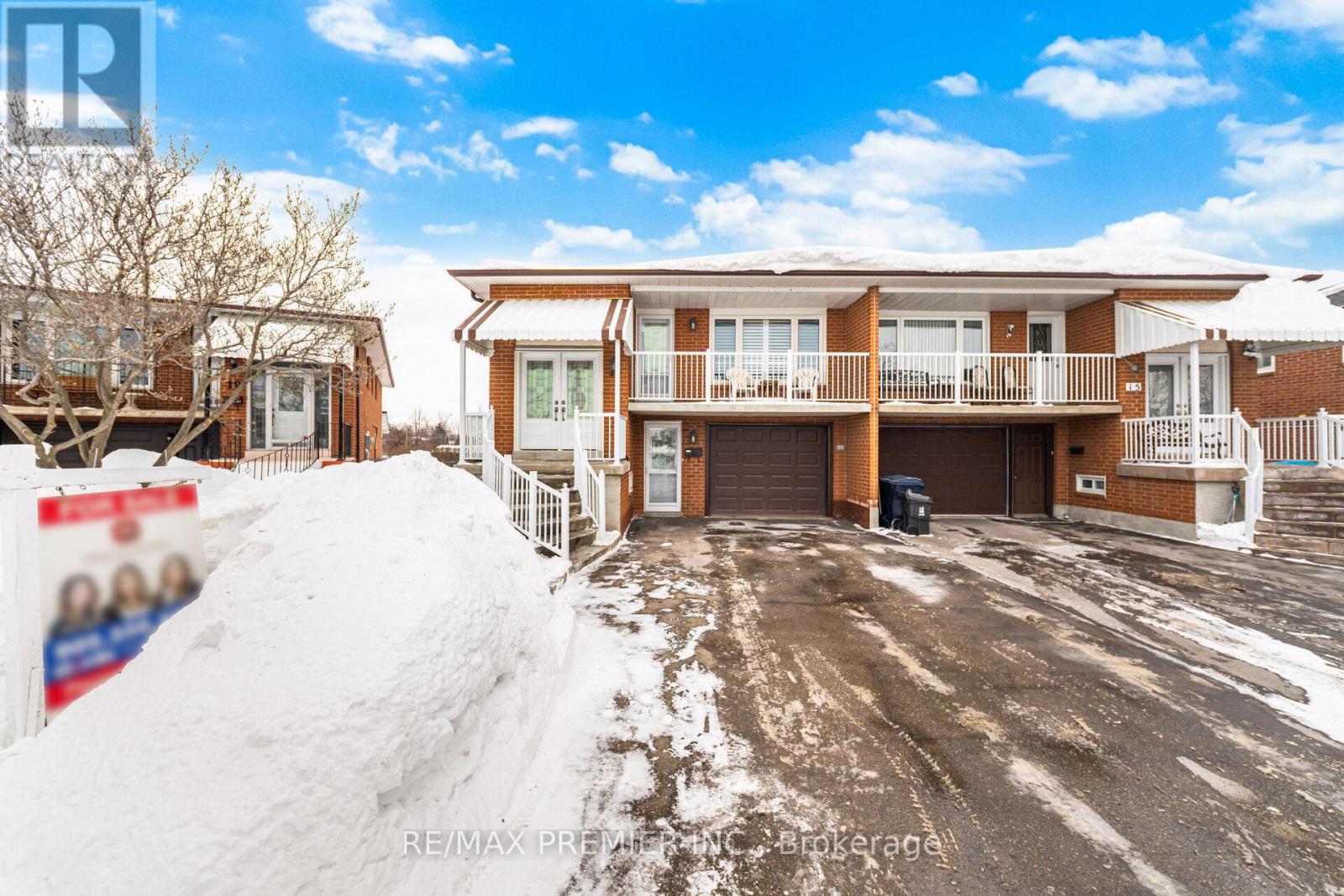 17 Kittiwake Avenue, Toronto, Ontario  M9V 4P5 - Photo 2 - W12741454