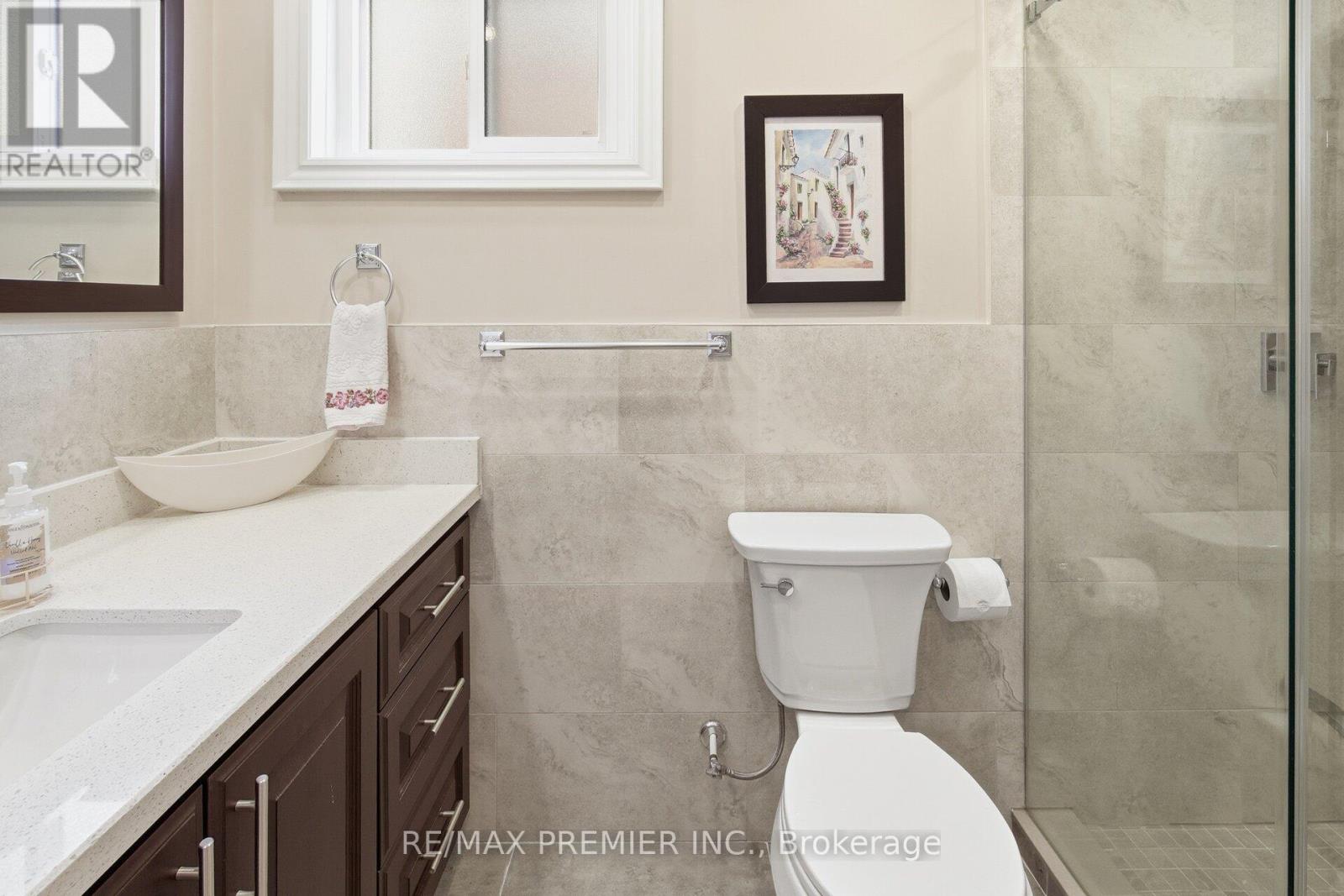 17 Kittiwake Avenue, Toronto, Ontario  M9V 4P5 - Photo 22 - W12741454