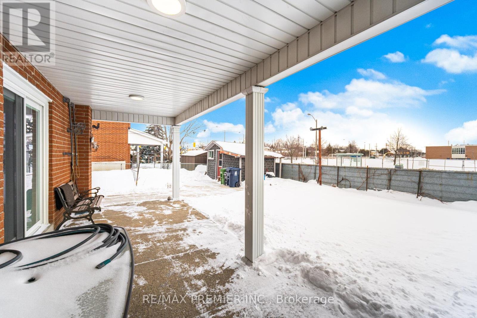 17 Kittiwake Avenue, Toronto, Ontario  M9V 4P5 - Photo 25 - W12741454