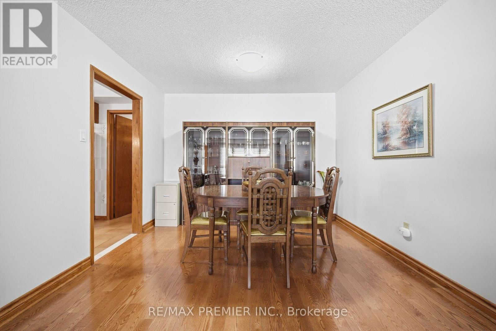 17 Kittiwake Avenue, Toronto, Ontario  M9V 4P5 - Photo 6 - W12741454