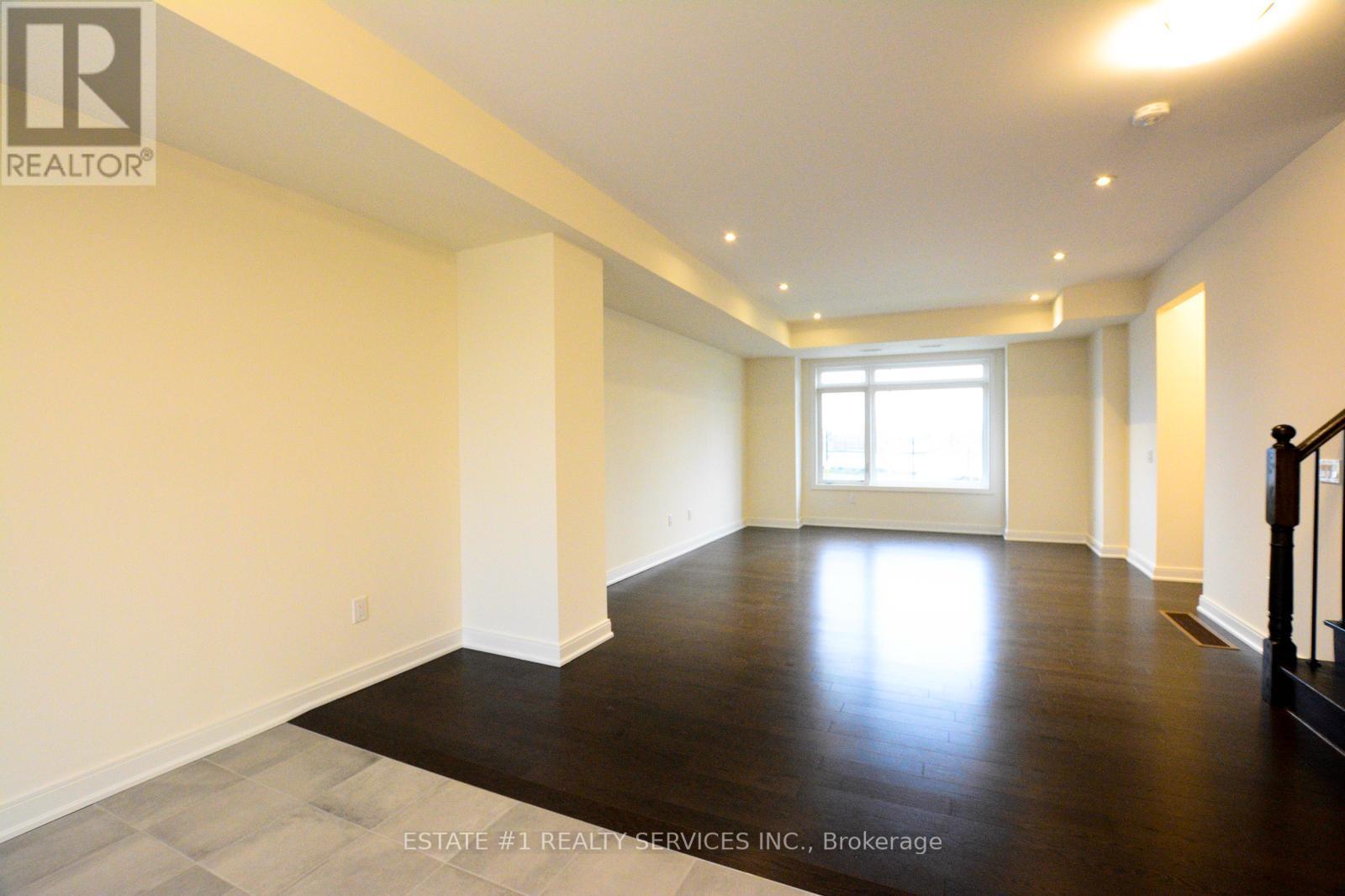 357 Veterans Drive, Brampton, Ontario  L7A 4W1 - Photo 12 - W12741464