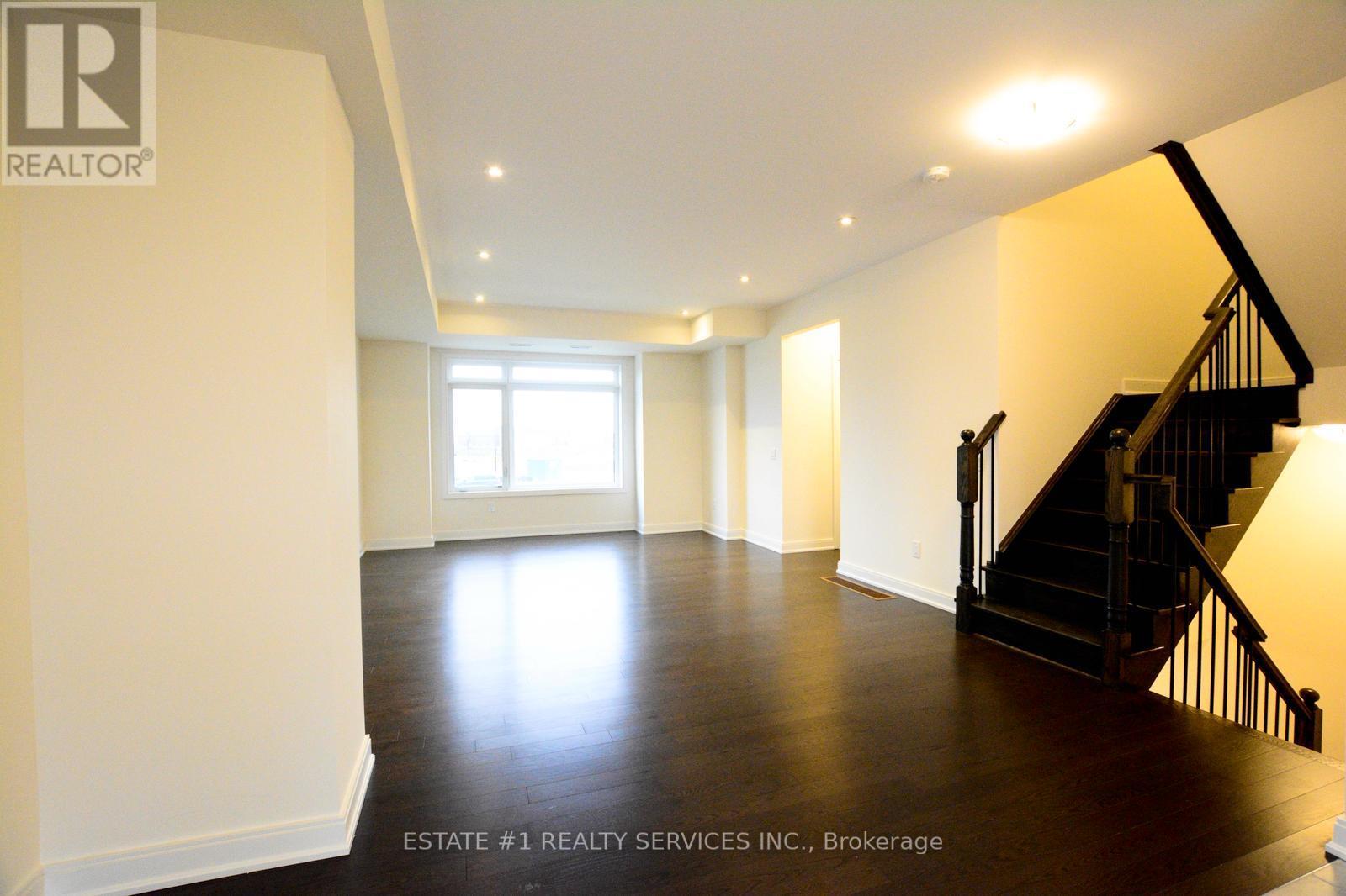 357 Veterans Drive, Brampton, Ontario  L7A 4W1 - Photo 14 - W12741464