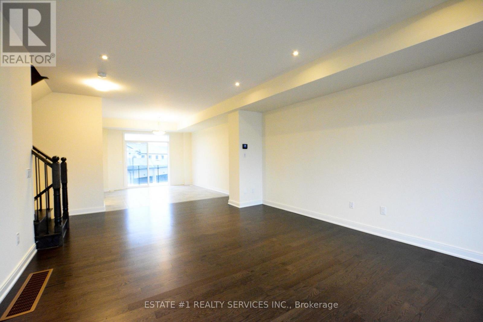 357 Veterans Drive, Brampton, Ontario  L7A 4W1 - Photo 18 - W12741464