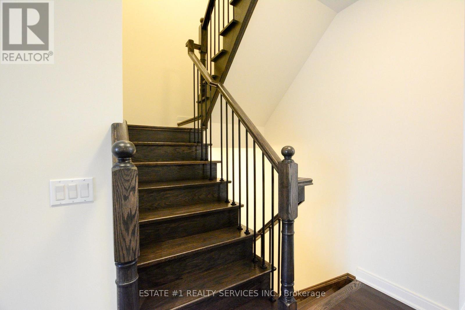 357 Veterans Drive, Brampton, Ontario  L7A 4W1 - Photo 23 - W12741464