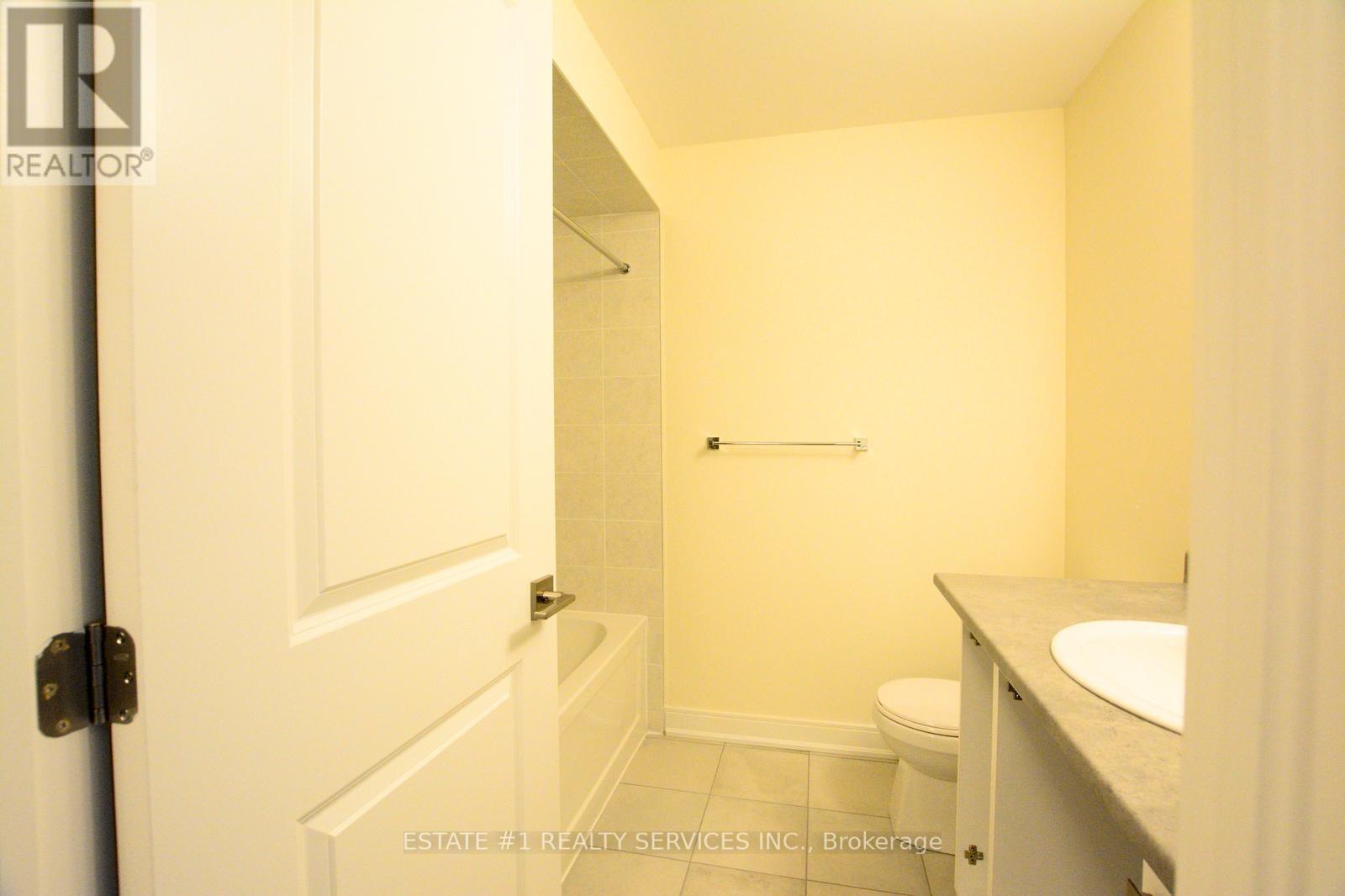 357 Veterans Drive, Brampton, Ontario  L7A 4W1 - Photo 30 - W12741464