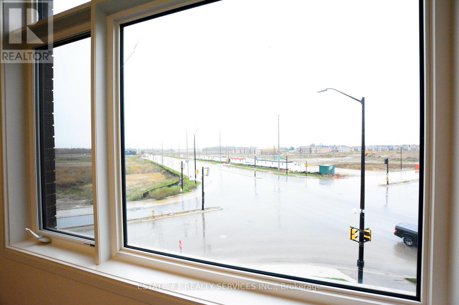 357 Veterans Drive, Brampton, Ontario  L7A 4W1 - Photo 35 - W12741464