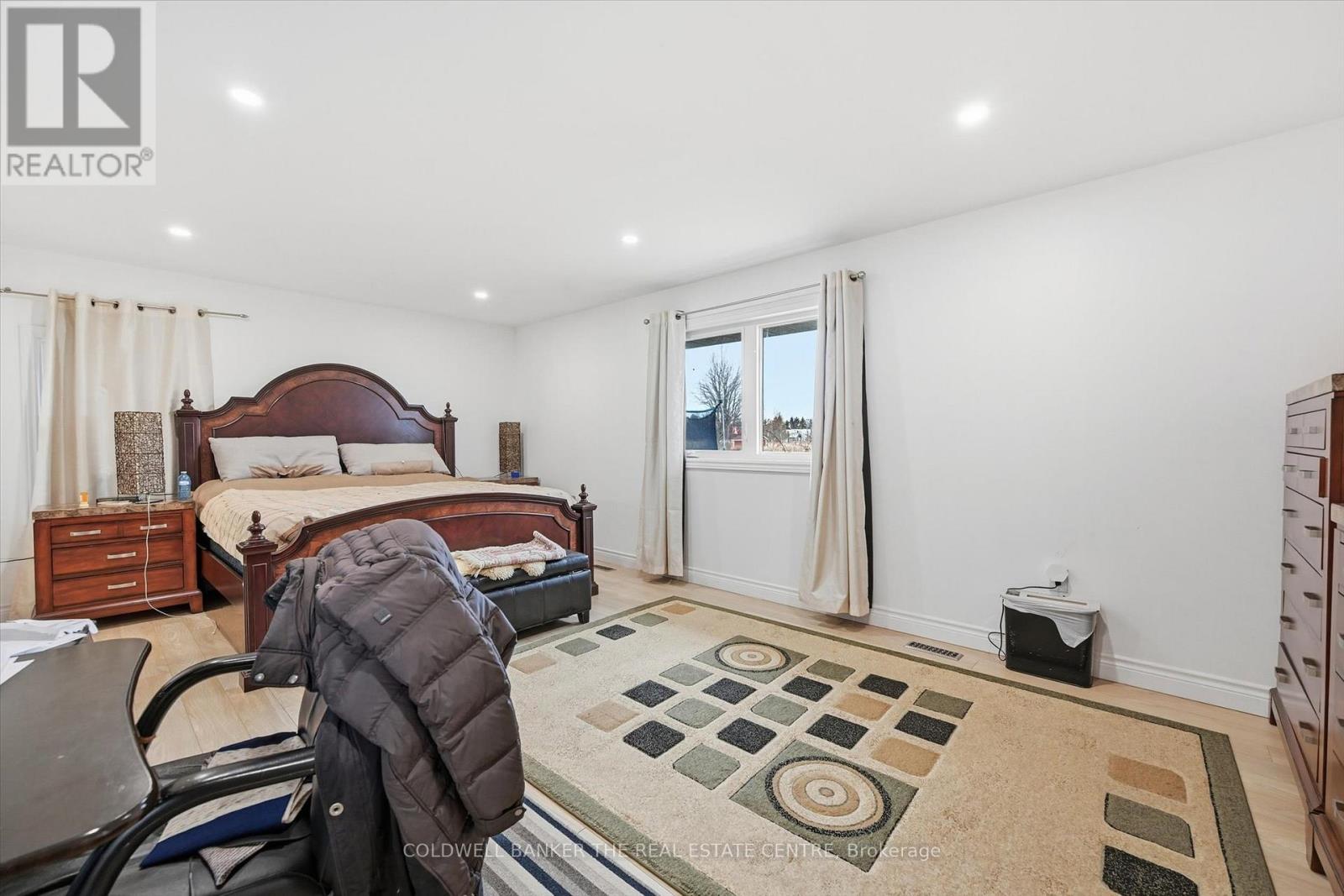 356 Mountain Road, Grimsby, Ontario  L3M 4E7 - Photo 19 - X12741426