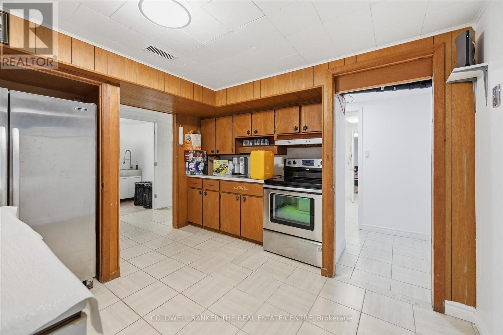 356 Mountain Road, Grimsby, Ontario  L3M 4E7 - Photo 23 - X12741426