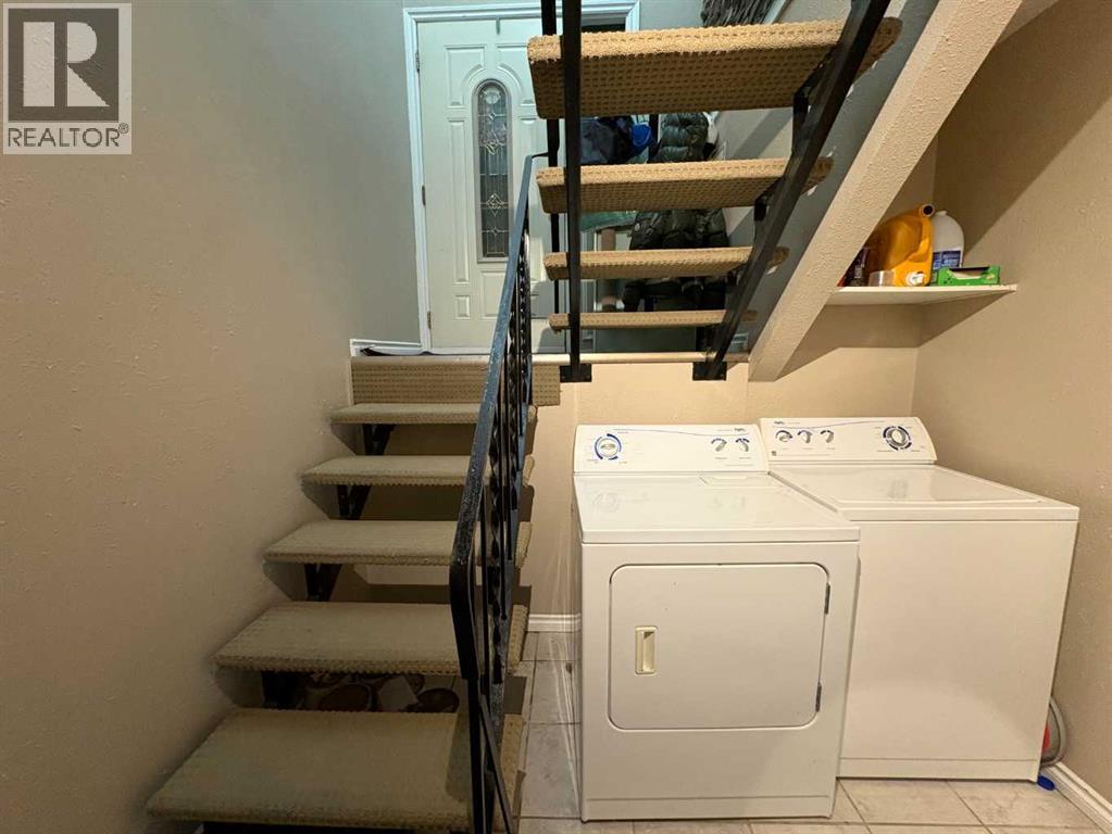 2, 1701 St Edward Boulevard N, Lethbridge, Alberta  T1H 1X2 - Photo 10 - A2280720