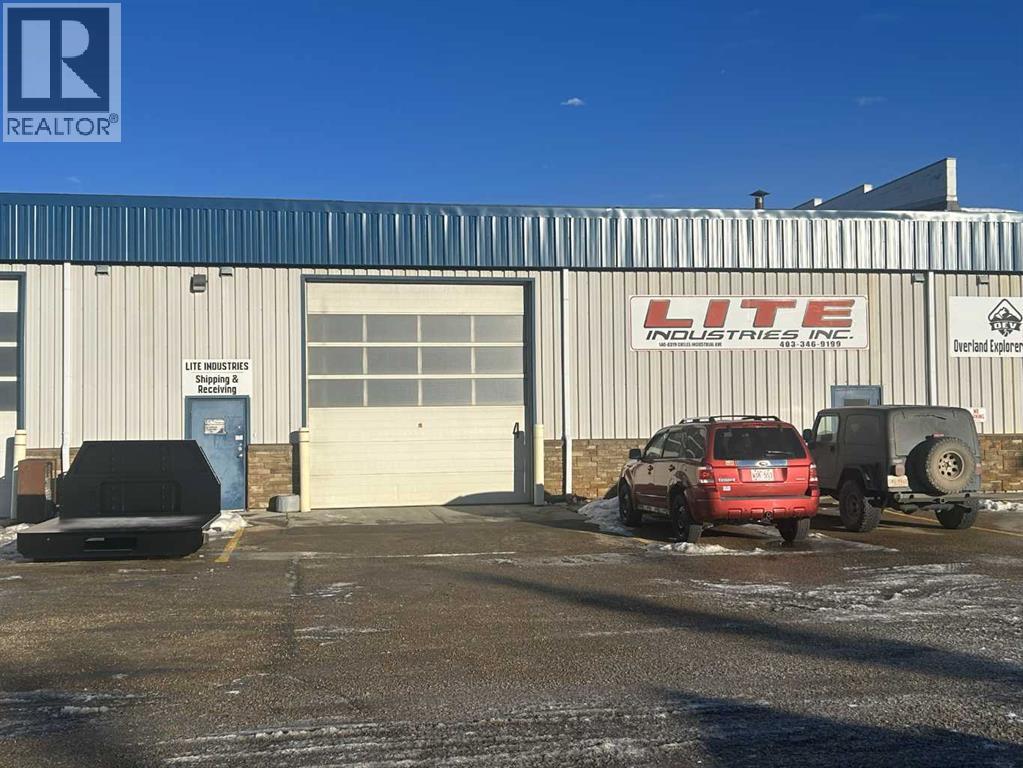 110 & 140, 8319 Chiles Industrial Avenue, Red Deer, Alberta  T4P 2V5 - Photo 2 - A2282521