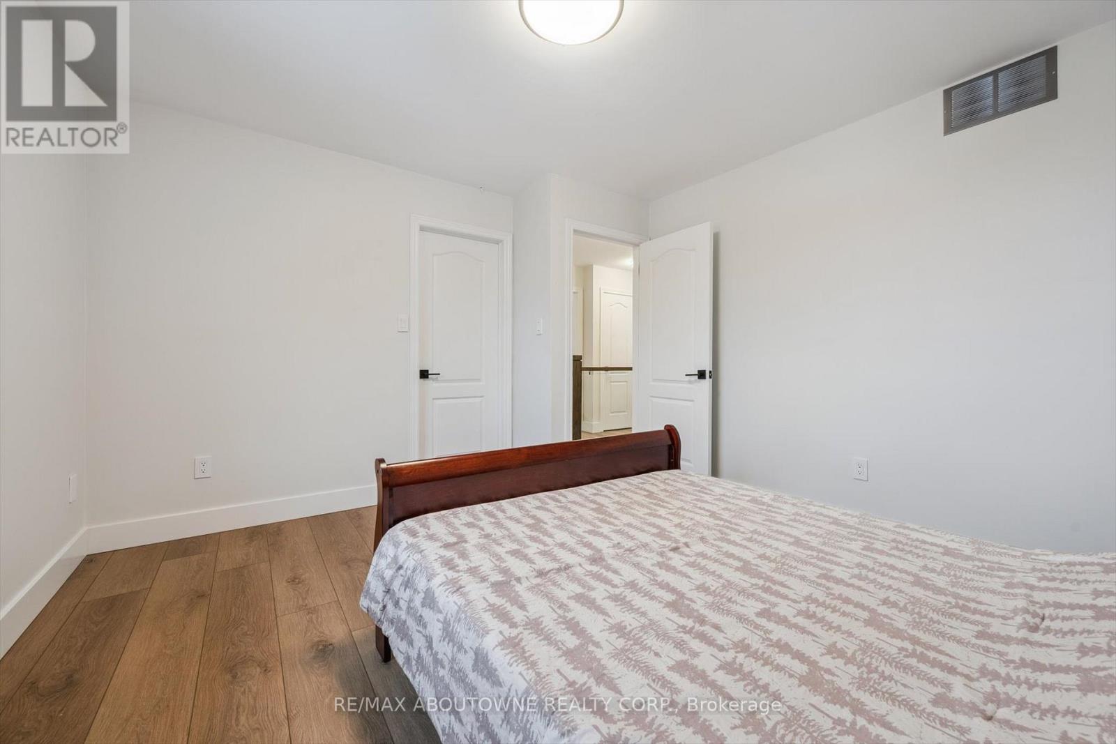 28 Kathleen Court, Hamilton, Ontario  L8T 5B1 - Photo 30 - X12682422