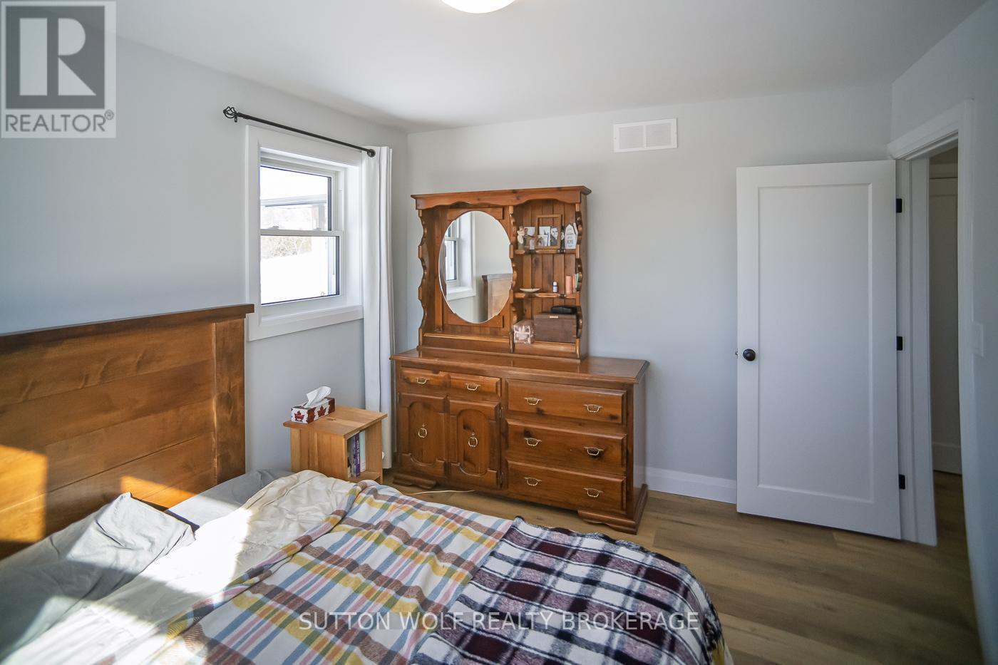 235 William Street, Southwest Middlesex, Ontario  N0L 1Z0 - Photo 14 - X12657304