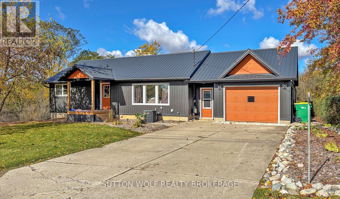 235 WILLIAM STREET, Southwest Middlesex, Ontario