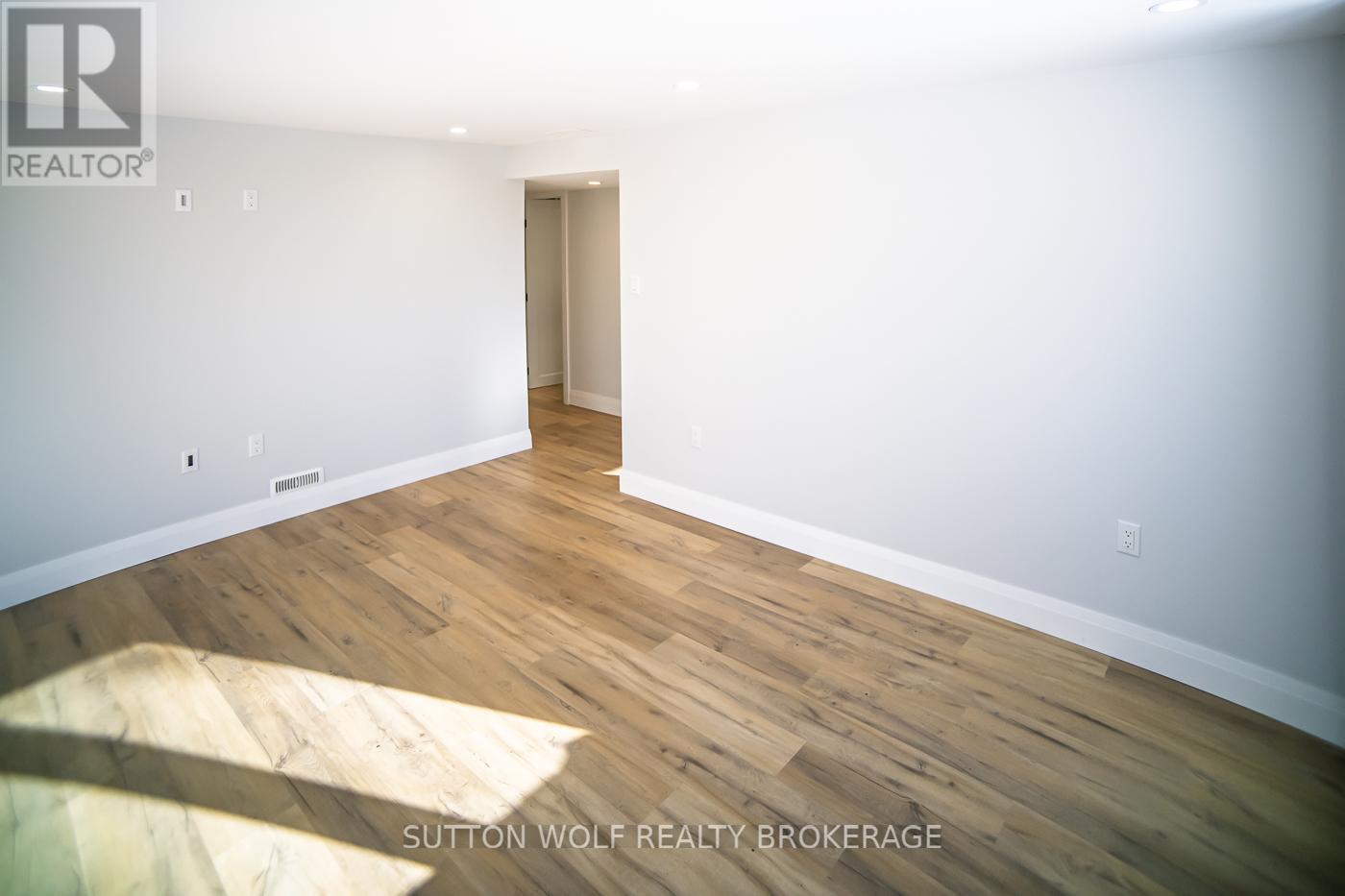 235 William Street, Southwest Middlesex, Ontario  N0L 1Z0 - Photo 23 - X12657304