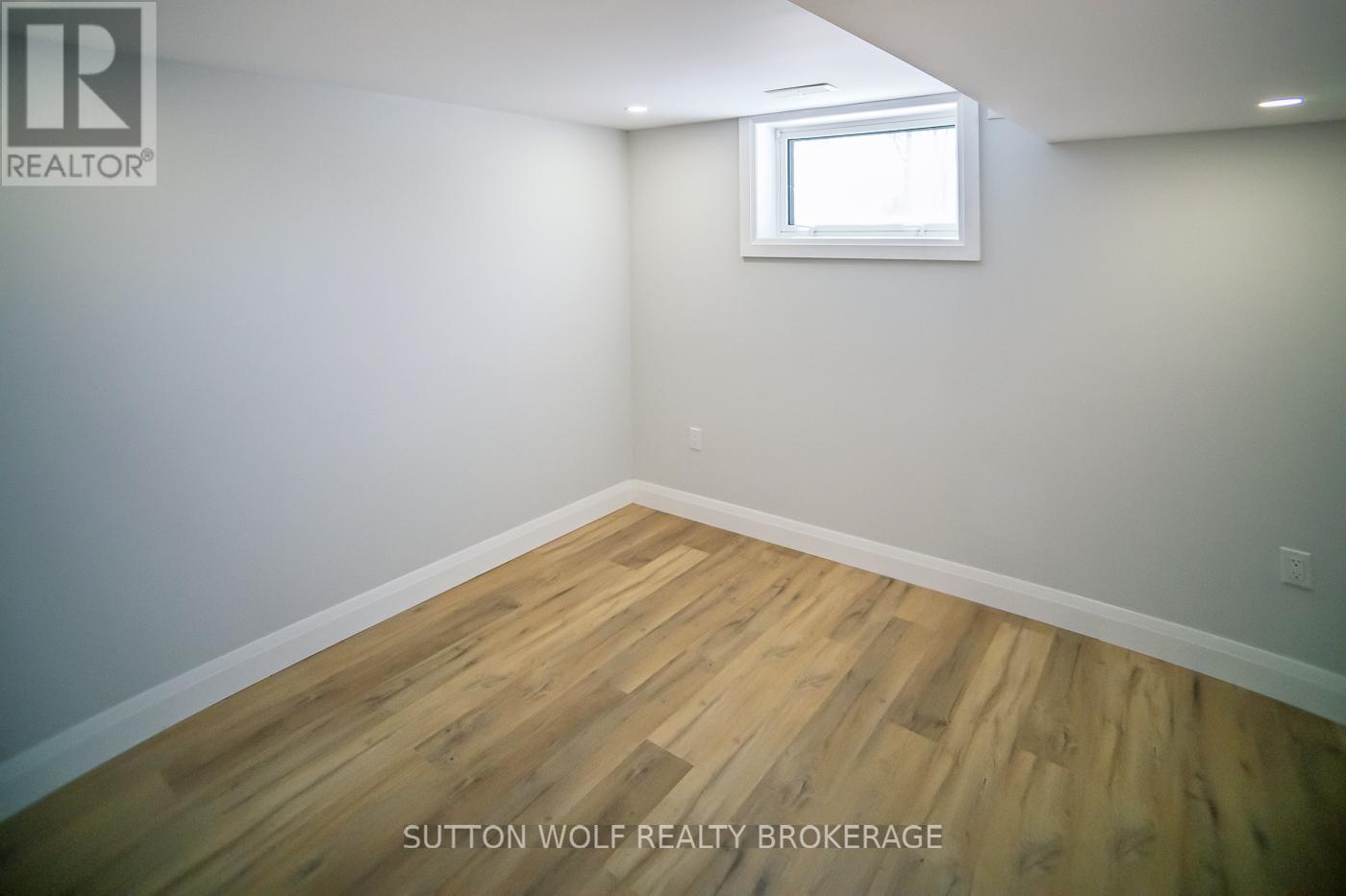 235 William Street, Southwest Middlesex, Ontario  N0L 1Z0 - Photo 24 - X12657304