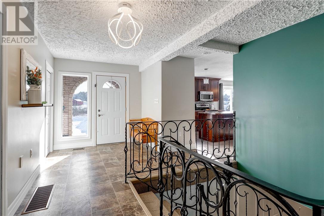 18 St Jean, Hagar, Ontario  P0M 1X0 - Photo 2 - 2126188