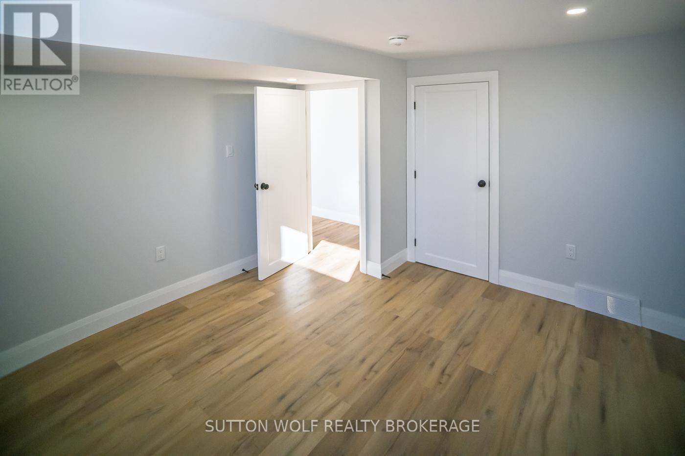 235 William Street, Southwest Middlesex, Ontario  N0L 1Z0 - Photo 25 - X12657304