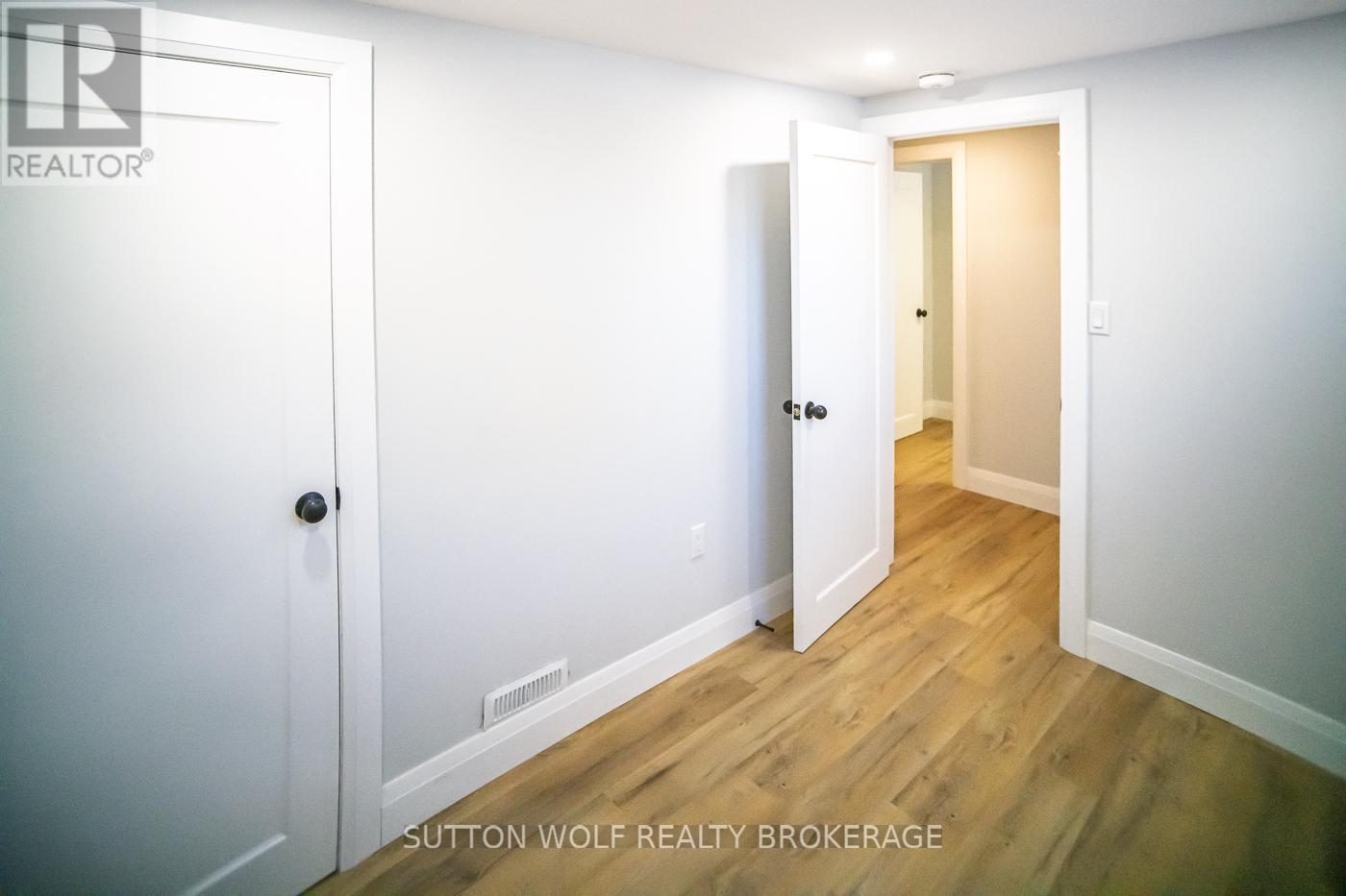 235 William Street, Southwest Middlesex, Ontario  N0L 1Z0 - Photo 28 - X12657304