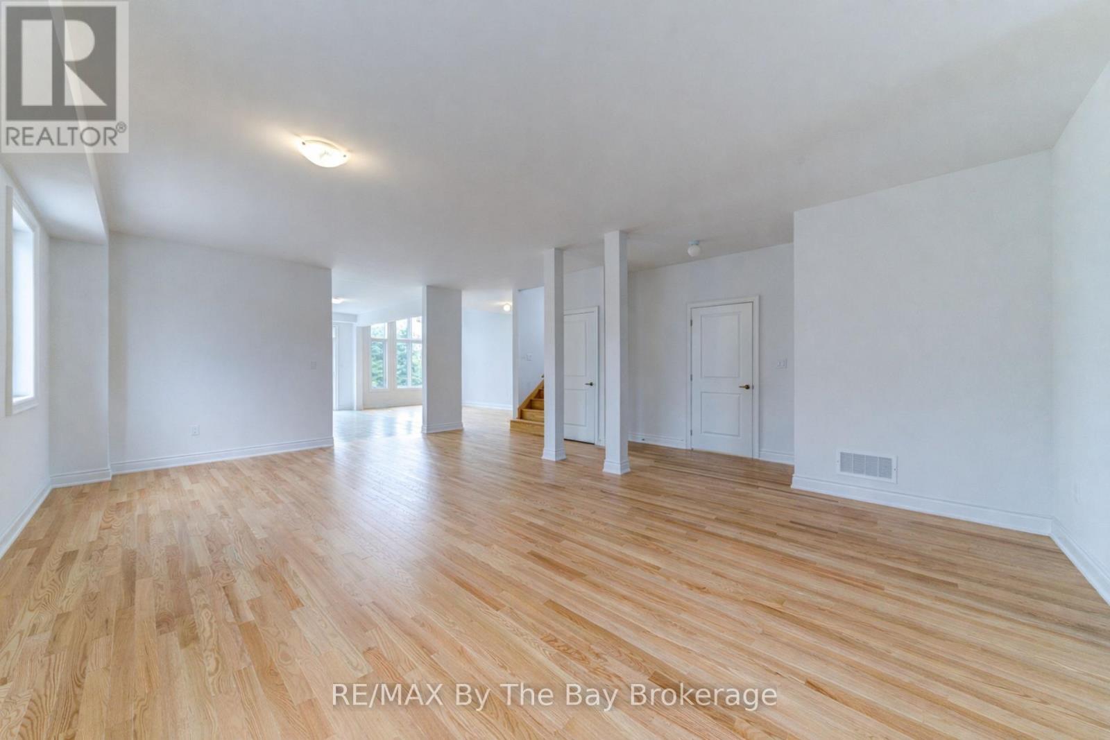 12 Misty Ridge Road, Wasaga Beach, Ontario  L9Z 0R8 - Photo 8 - S12741528