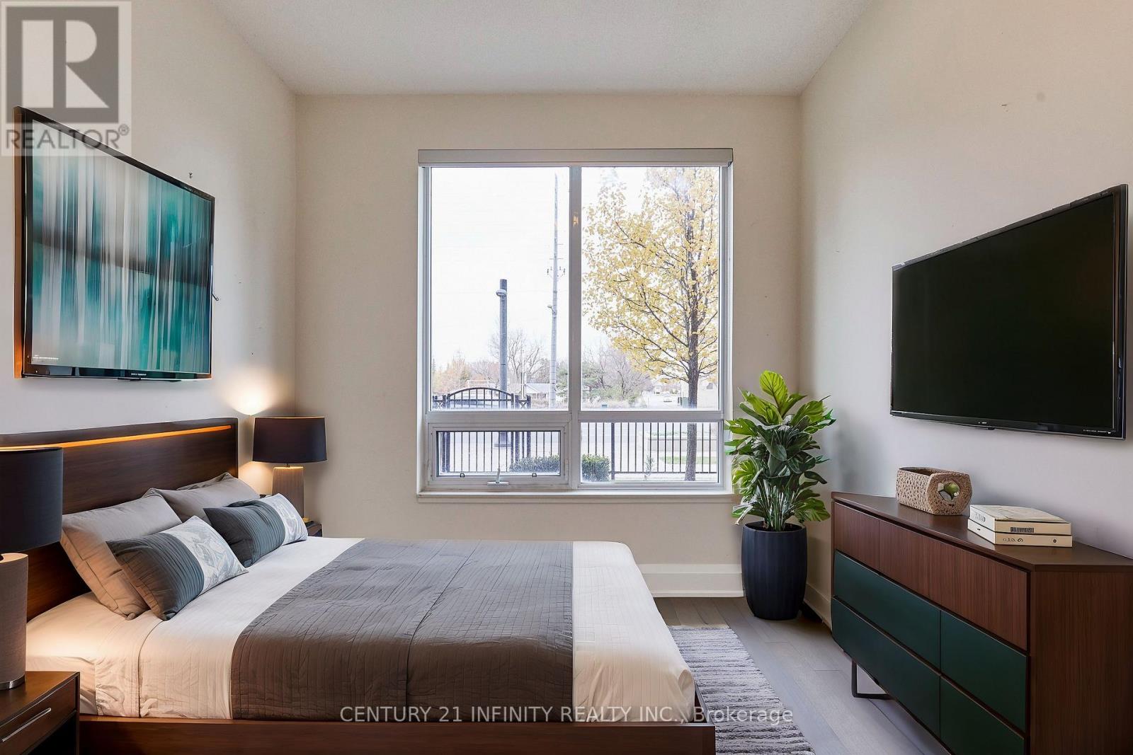 115 - 25 Water Walk Drive, Markham, Ontario  L6G 0G3 - Photo 7 - N12741544