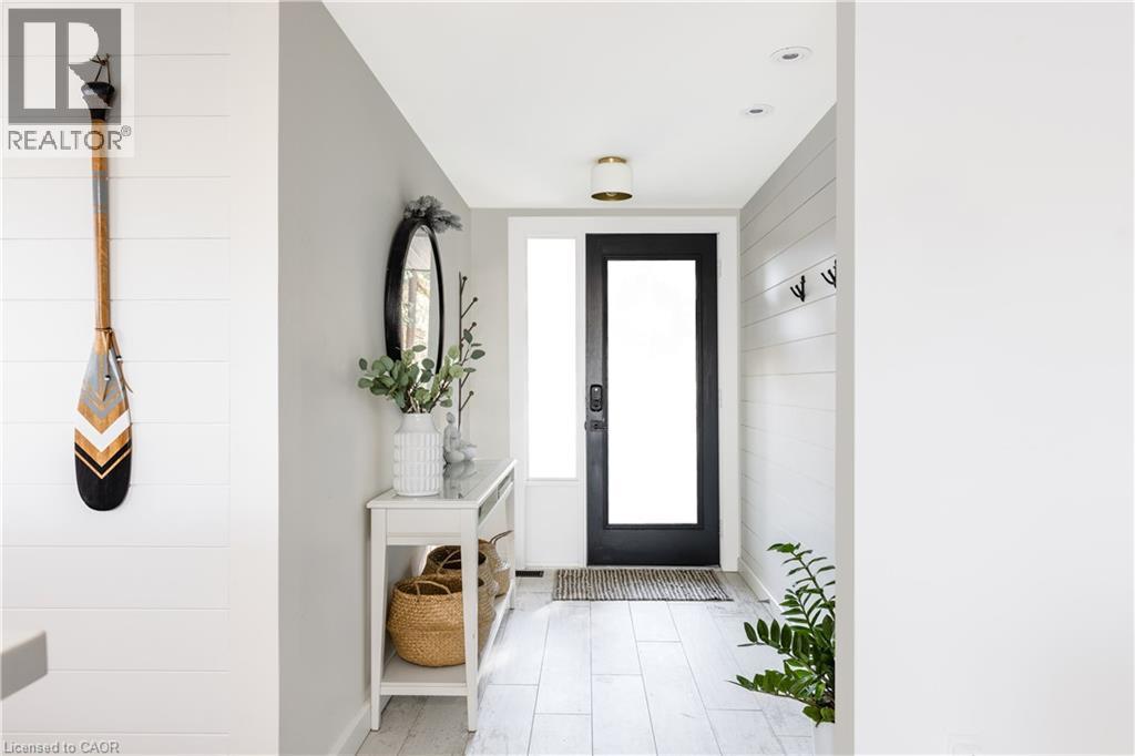 2872 Muskoka Road 118 W, Muskoka Lakes, Ontario  P0B 1J0 - Photo 3 - 40800805