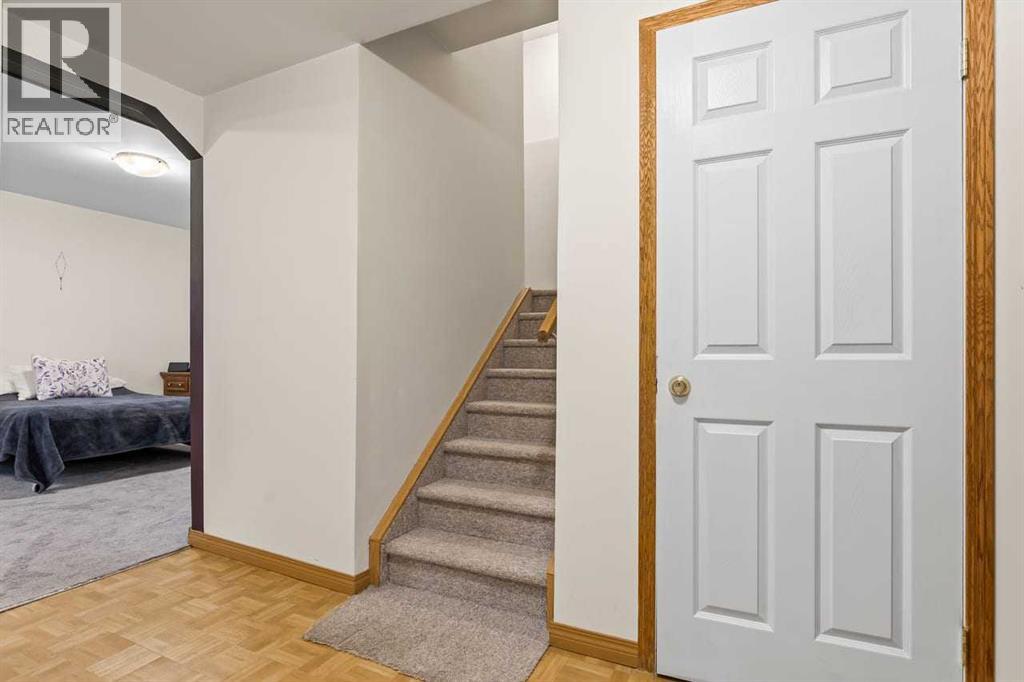 176 Cougar Ridge Circle Sw, Calgary, Alberta  T3H 5L3 - Photo 28 - A2281923