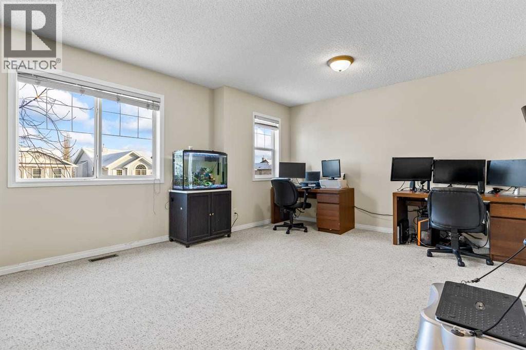 176 Cougar Ridge Circle Sw, Calgary, Alberta  T3H 5L3 - Photo 25 - A2281923