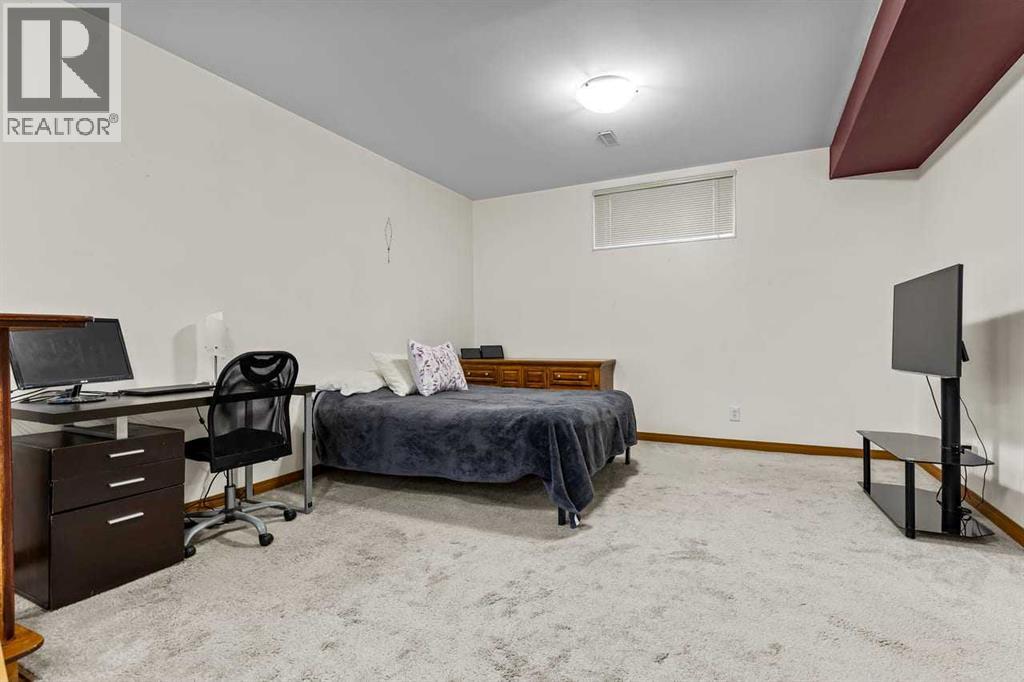 176 Cougar Ridge Circle Sw, Calgary, Alberta  T3H 5L3 - Photo 33 - A2281923